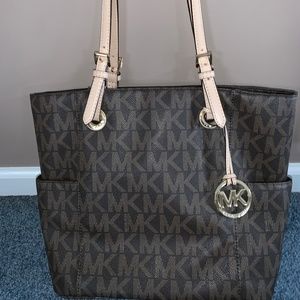 Michael Kors Signature Tote
